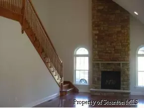 23 Kipling Dr, Moosic, PA 18507 photo 2