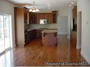 23 Kipling Dr, Moosic, PA 18507 photo 3