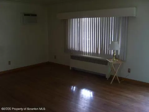 117 Dunn Ave, Old Forge, PA 18518 photo 3