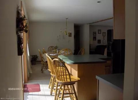 115 Mary St, Olyphant, PA 18447 photo 4