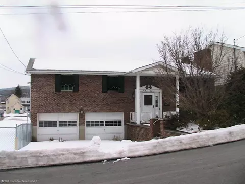 151 Pine St, Throop, PA 18512 photo 1