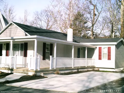 1213 Springbrook Ave, Moosic, PA 18507 photo 1