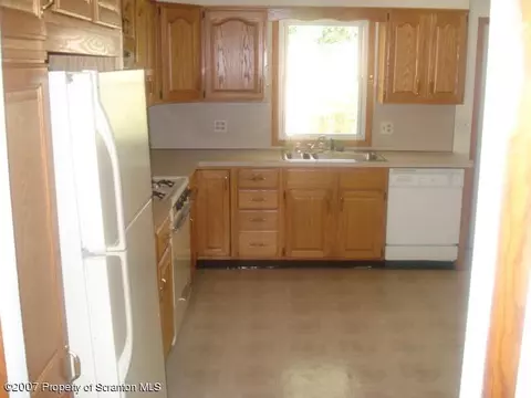 210 Rear Edgar St, Olyphant, PA 18447 photo 5