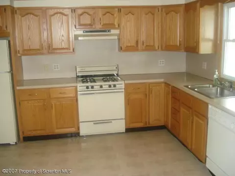210 Rear Edgar St, Olyphant, PA 18447 photo 4