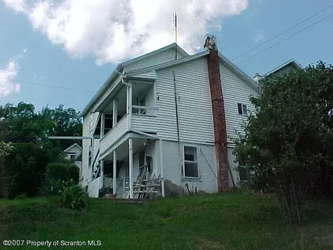 146 5th St, Mayfield, PA 18433 photo 2