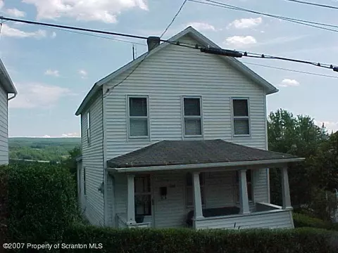 146 5th St, Mayfield, PA 18433 photo 1