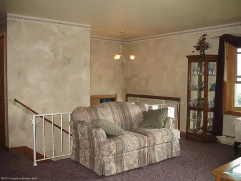 1213 Mowery St, Old Forge, PA 18518 photo 3