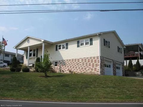 1213 Mowery St, Old Forge, PA 18518 photo 6