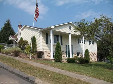 1213 Mowery St, Old Forge, PA 18518 photo 1