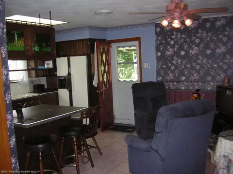 700 Theodore St, Scranton, PA 18508 photo 3