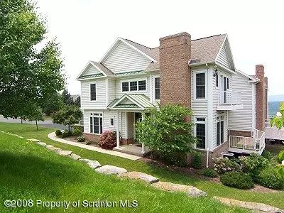 504 Thackeray, Moosic, PA 18507 photo 1