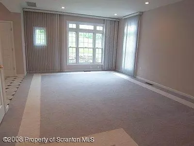 504 Thackeray, Moosic, PA 18507 photo 6