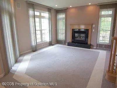 504 Thackeray, Moosic, PA 18507 photo 8