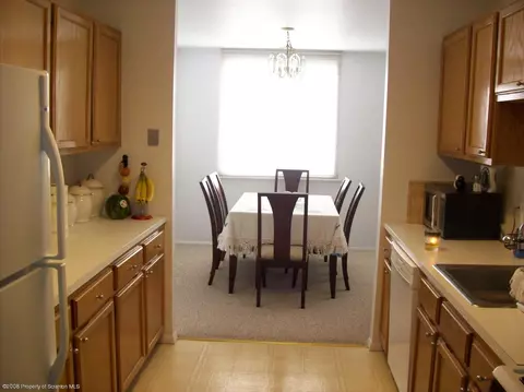 1206 Summit Pointe, Scranton, PA 18508 photo 3