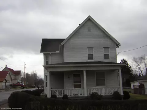 603 Gilbert St, Scranton, PA 18508 photo 2