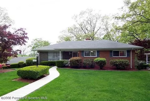 320 Conroy St, Scranton, PA 18505 photo 1