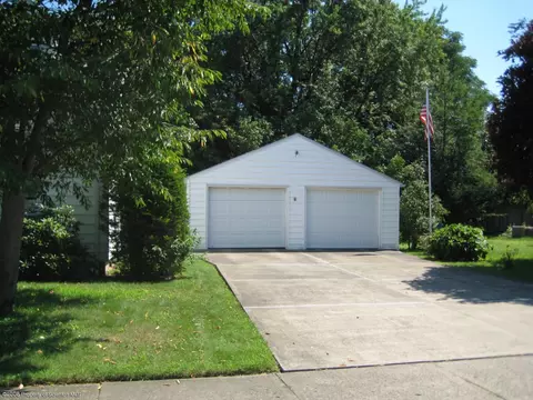 122 Harrison St, Old Forge, PA 18518 photo 2