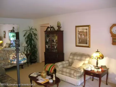 1412 Summit Pointe, Scranton, PA 18508 photo 7