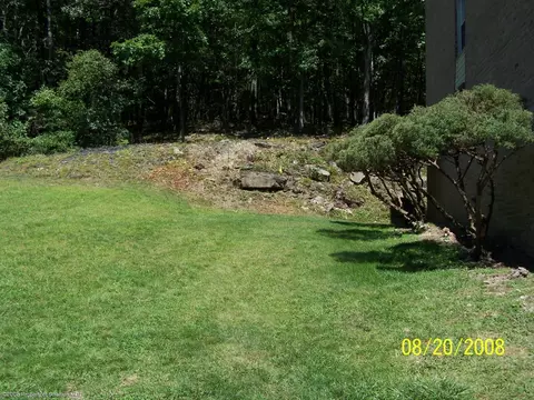 1608 Summit Pointe, Scranton, PA 18508 photo 2