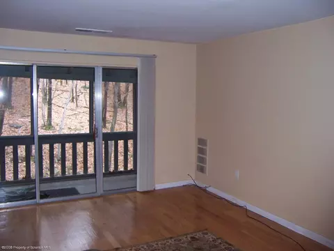 1609 Summit Pointe, Scranton, PA 18508 photo 4