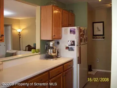 1407 Summit Pointe, Scranton, PA 18508 photo 4