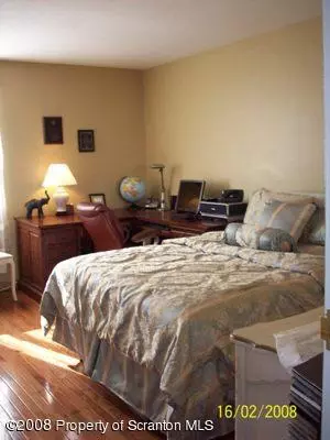 1407 Summit Pointe, Scranton, PA 18508 photo 7