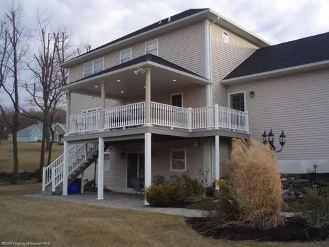 115 Ryan Dr, Moosic, PA 18507 photo 5