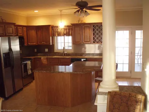 115 Ryan Dr, Moosic, PA 18507 photo 9