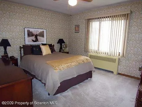 128 Drakes Ln, Old Forge, PA 18518 photo 13