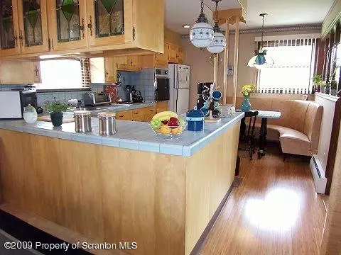 128 Drakes Ln, Old Forge, PA 18518 photo 7