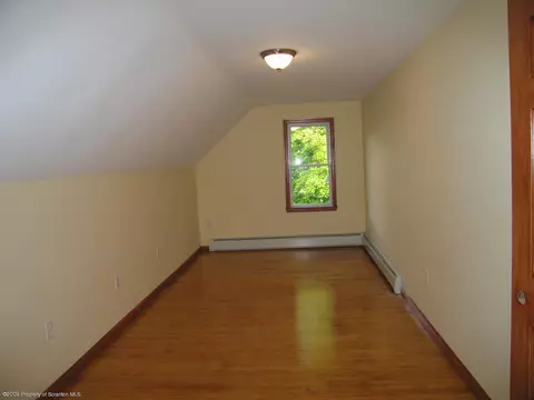 914 Justus Blvd, Scott Twp, PA 18447 photo 9