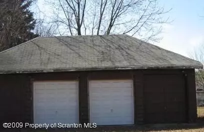 417 Oak St, Scranton, PA 18503 photo 1