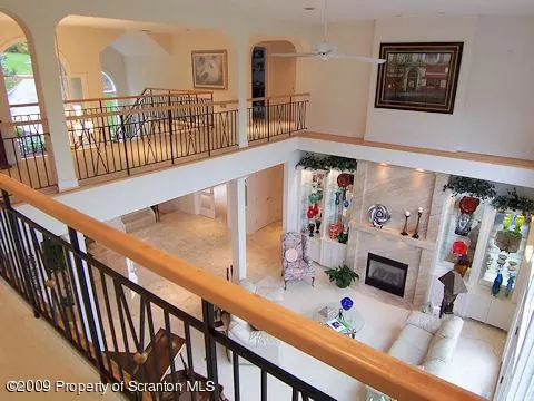 12 Kipling Dr, Moosic, PA 18507 photo 10