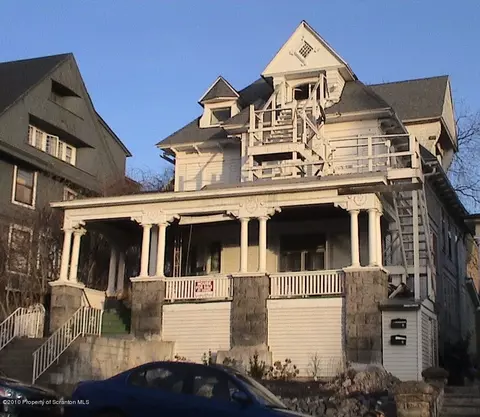 438 Monroe Ave, Scranton, PA 18510 photo 1