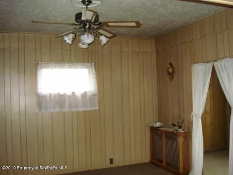 512 Josephine St, Old Forge, PA 18518 photo 3