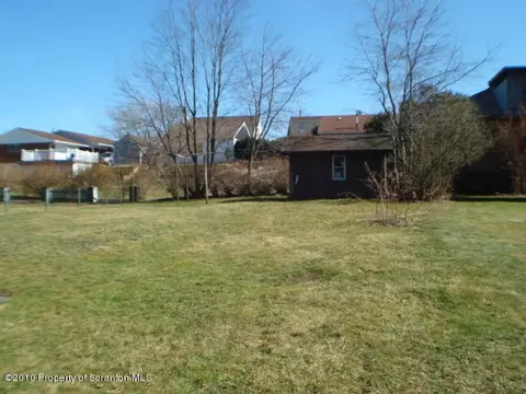 512 Josephine St, Old Forge, PA 18518 photo 8