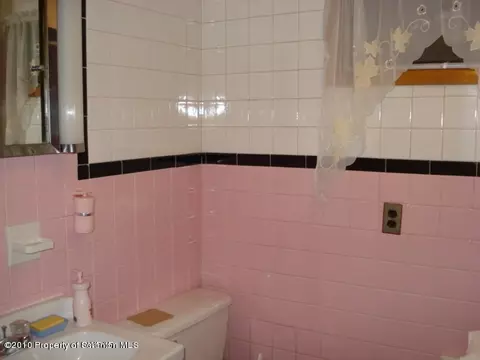 512 Josephine St, Old Forge, PA 18518 photo 6