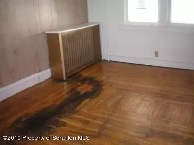 400 E Walnut St, Hazleton, PA 18201 photo 5