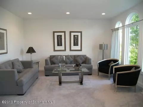 11 Kipling Dr, Moosic, PA 18507 photo 12