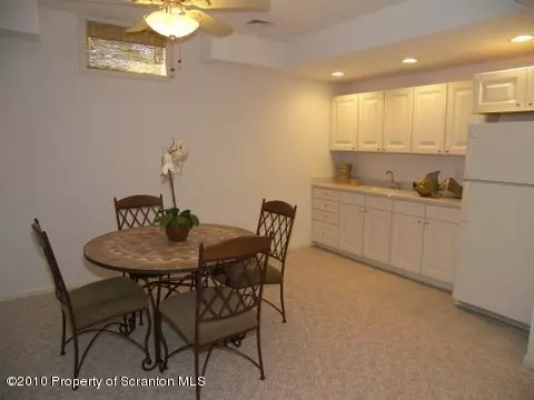 11 Kipling Dr, Moosic, PA 18507 photo 16