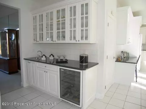 11 Kipling Dr, Moosic, PA 18507 photo 7
