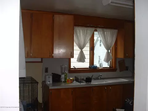 176 E Pine St, Dunmore, PA 18512 photo 12