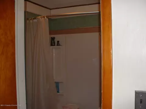 176 E Pine St, Dunmore, PA 18512 photo 10