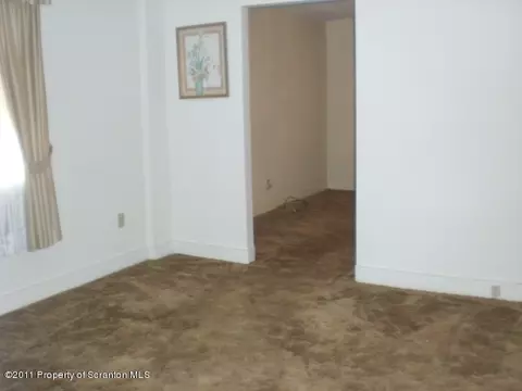 510 W Grace St, Old Forge, PA 18518 photo 2