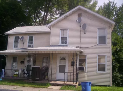 516 Delaware Ave, Olyphant, PA 18447 photo 1