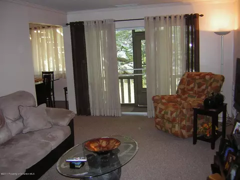 1701 Summit Pointe, Scranton, PA 18508 photo 3
