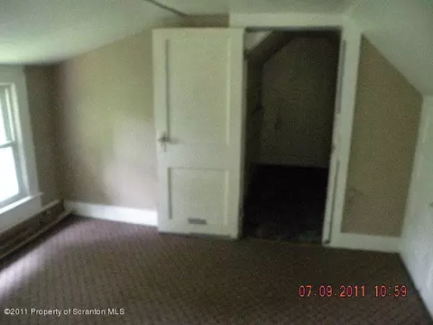 339 Third St, Eynon, PA 18403 photo 6