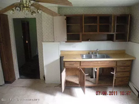 339 Third St, Eynon, PA 18403 photo 3