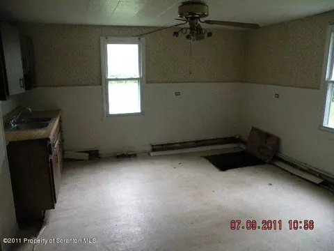 339 Third St, Eynon, PA 18403 photo 2