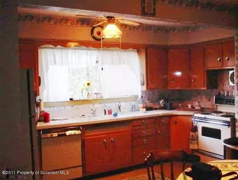 119 Dunn, Old Forge, PA 18518 photo 2